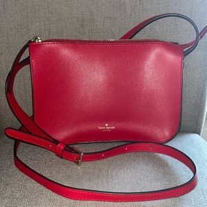 Kate Spade: Crossbody purse.
